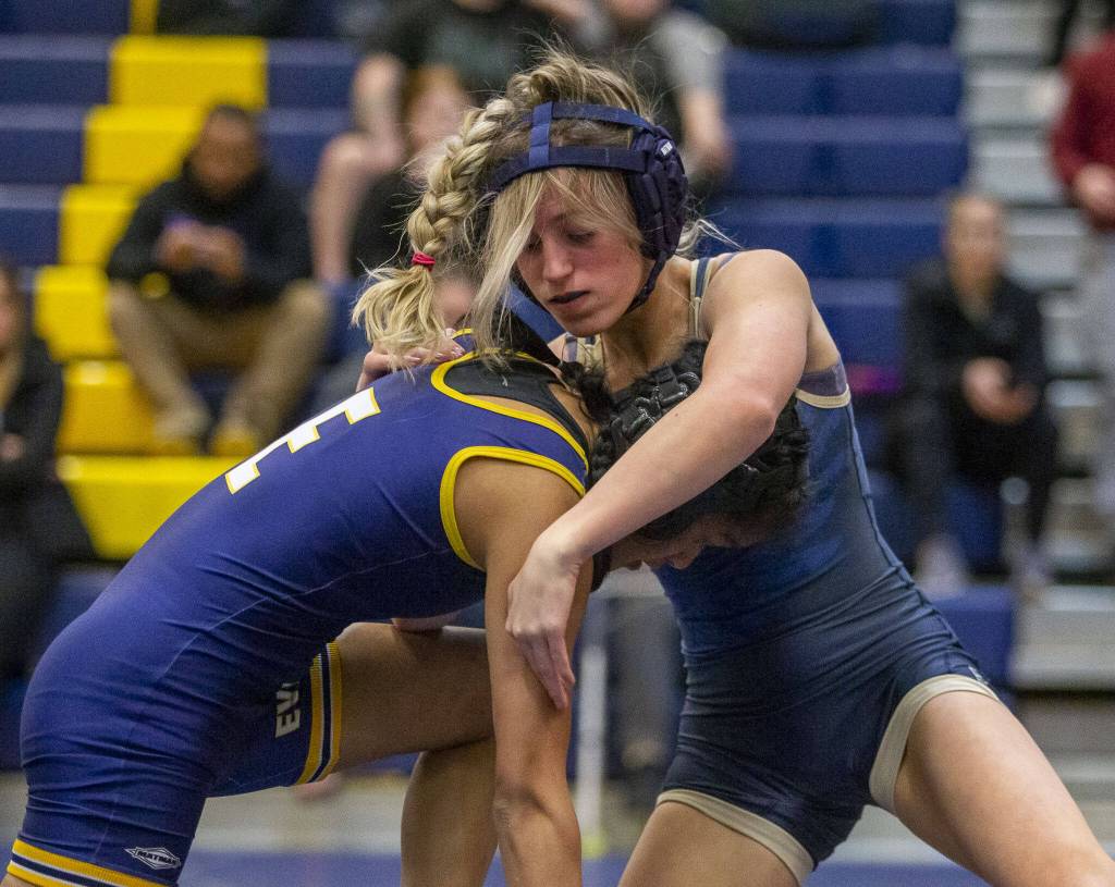 Arlingtons Araxi Crew wrestles during a wrestling scramble at Everett High School on Wednesday, Dec. 13, 2023 in Everett, Washington. (Olivia Vanni / The Herald)