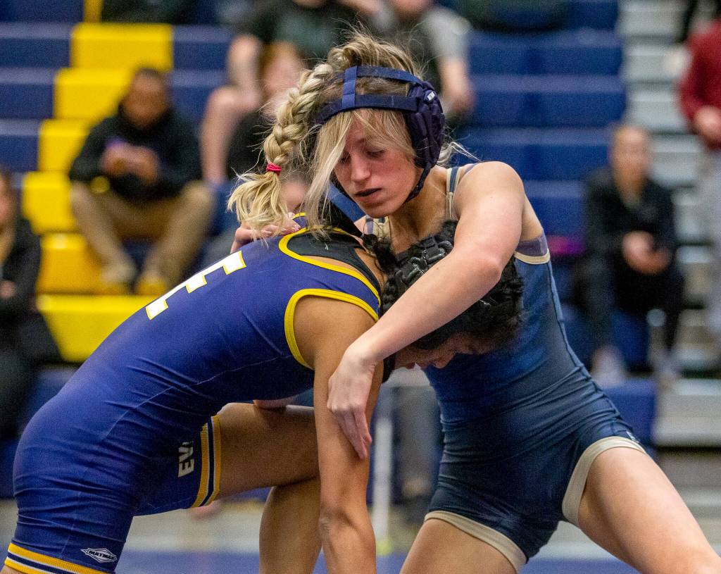 Arlington’s Araxi Crew wrestles during a wrestling scramble at Everett High School on Wednesday, Dec. 13, 2023 in Everett, Washington. (Olivia Vanni / The Herald)