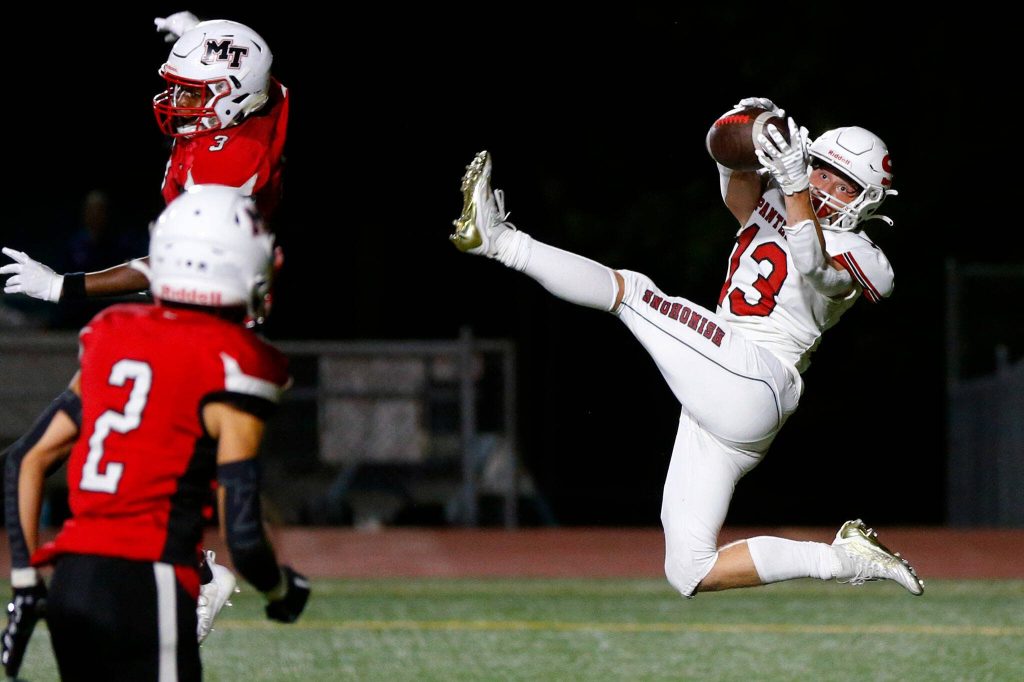 Snohomish senior wideout Ryan Steppe comes down with a touchdown catch with 2 seconds remaining in the first half of a matchup against against Mountlake Terrace on Friday, Sept. 8, 2023, at Edmonds Stadium in Edmonds, Washington. (Ryan Berry / The Herald)
