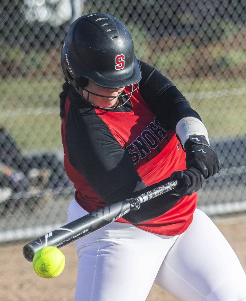 Snohomishs Rian Doyle tips the ball during the game against Glacier Peak on Friday, March 15, 2024 in Snohomish, Washington. (Olivia Vanni / The Herald)