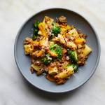 Sausage and Peppers Pasta With Broccoli. Food Stylist: Simon Andrews. (Con Poulos/The New York Times)