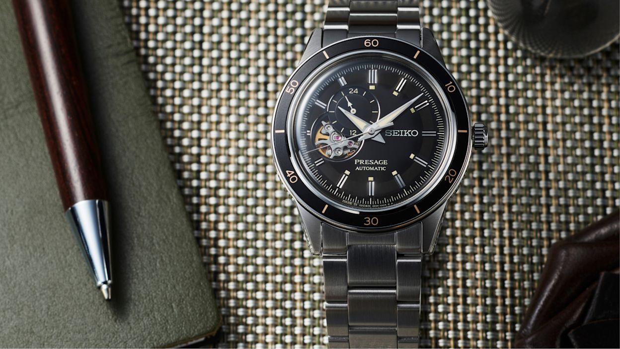 Black and gold watch